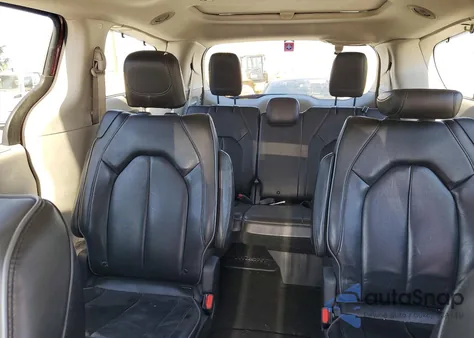 2019 Chrysler Pacifica Limited z USA, uszkodzony, nr VIN 2C4RC1GG5KR730244